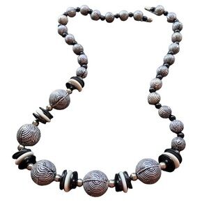 Vintage Estate Chunky Black & Off White Beaded Necklace 80’s 90’s Jewelry